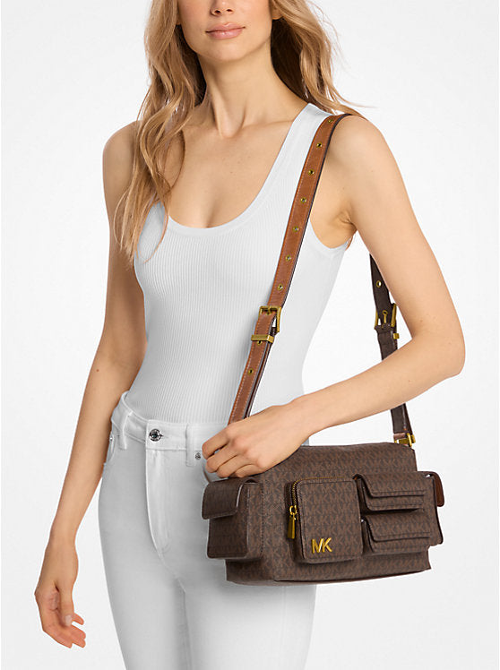 https://michaelkors.scene7.com/is/image/MichaelKors/30S5AM3L8B-1335_4?$large$