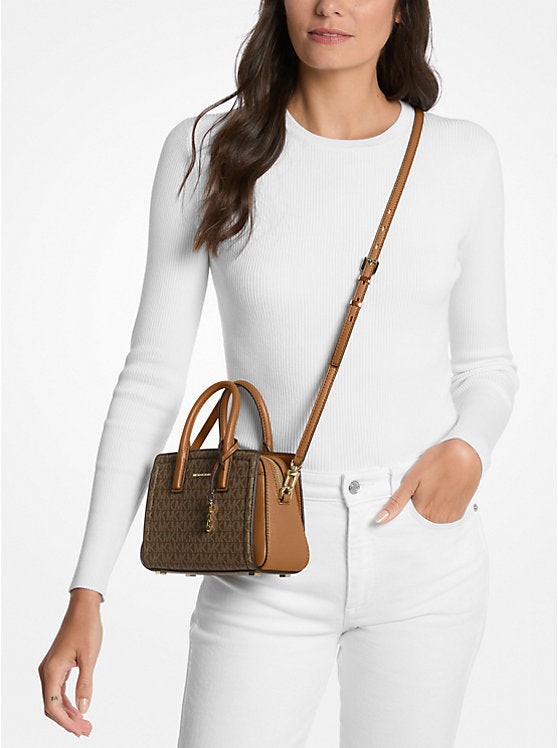 https://michaelkors.scene7.com/is/image/MichaelKors/32F5G9IC0B-1335_4?$large$