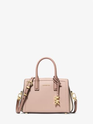 https://michaelkors.scene7.com/is/image/MichaelKors/32F5G9IC0T-2096_1