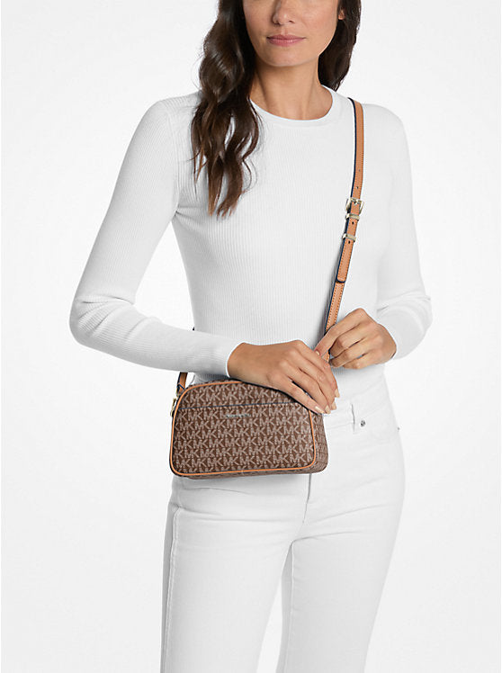 https://michaelkors.scene7.com/is/image/MichaelKors/32F5GJ6C5B-1335_4?$large$