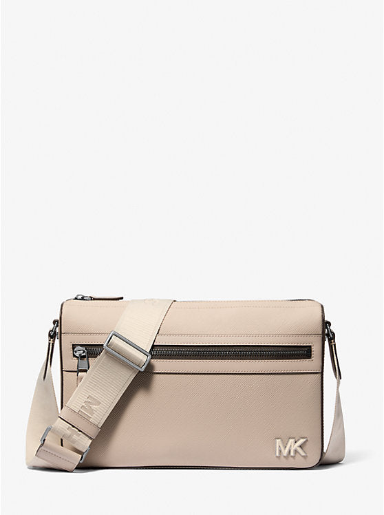 https://michaelkors.scene7.com/is/image/MichaelKors/33S5MEDM2L-0191_1?$large$