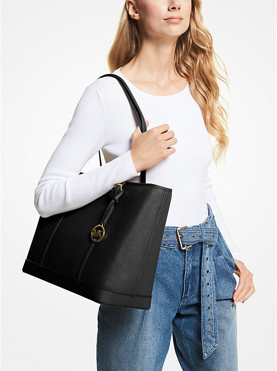 https://michaelkors.scene7.com/is/image/MichaelKors/35F0GTVT9L-0001_4?$large$